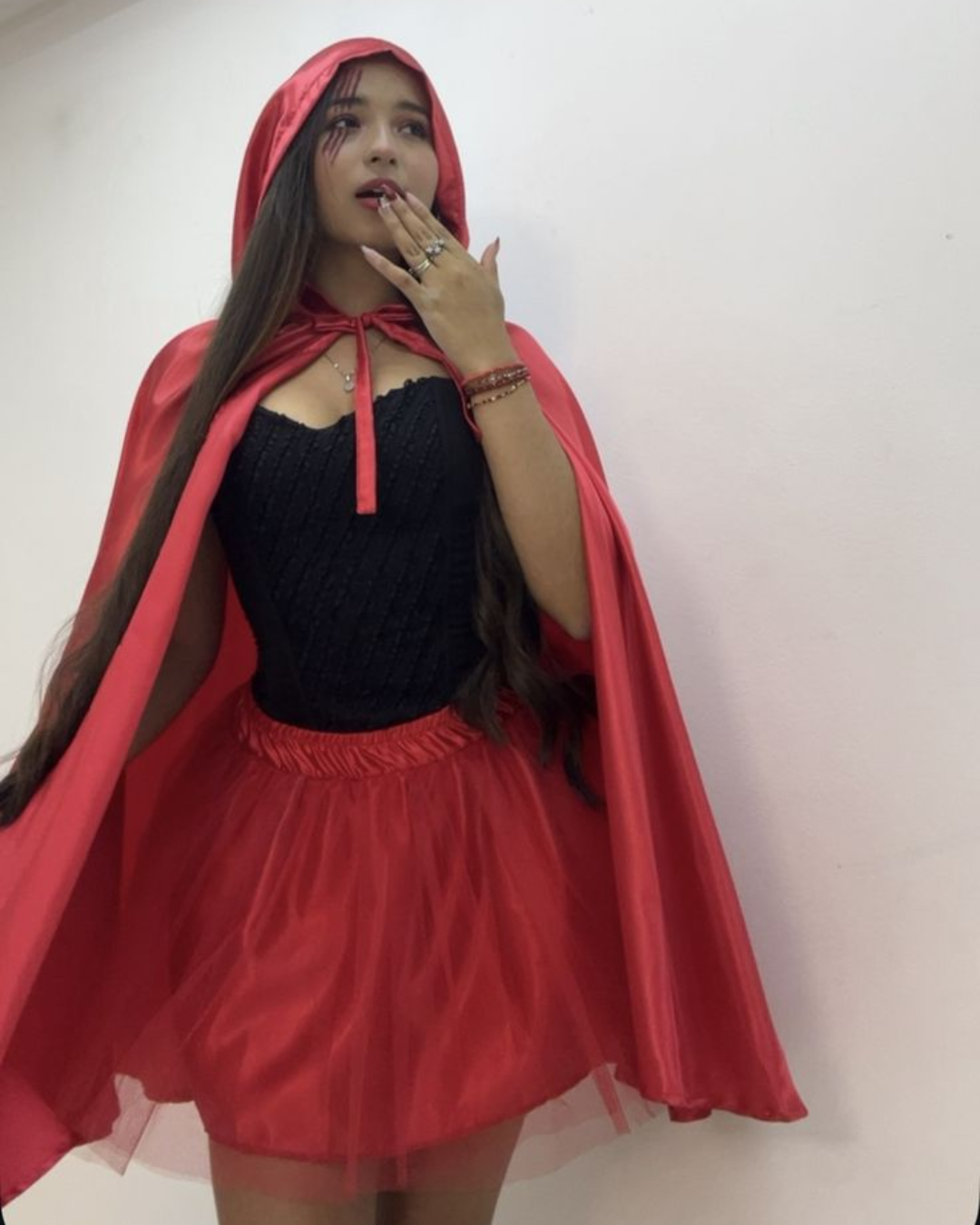 Capa Roja Con Capucha